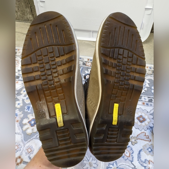 DR MARTENS Blythe Womens Suede Leather 2-Eyelet Low Desert Boots - Picture 9 of 12